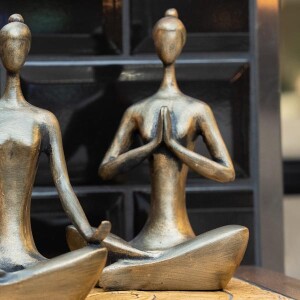 Dekoratif Yogacı Kadın Elleri Birleşen - TepeHome (1)